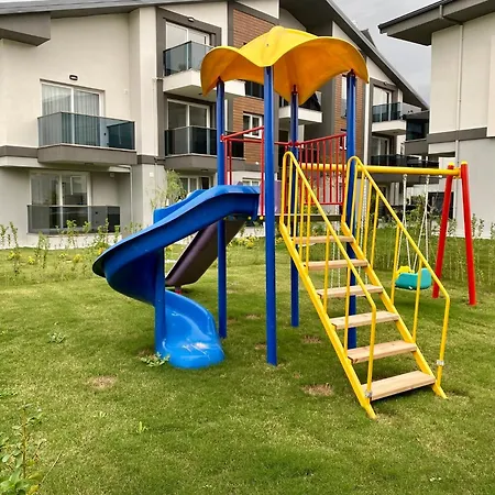 Apartman With Large Pool In