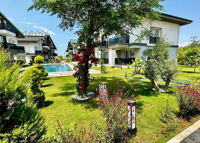 Apartment With Large Pool In Fethiye
